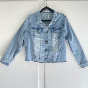 Agnes Orinda Cropped Light Wash Denim Jacket - Classic Lightweight Raw Hem XL